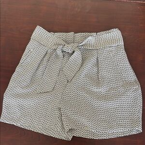 H&M Black and White High Waist Shorts with Elastic Waistband